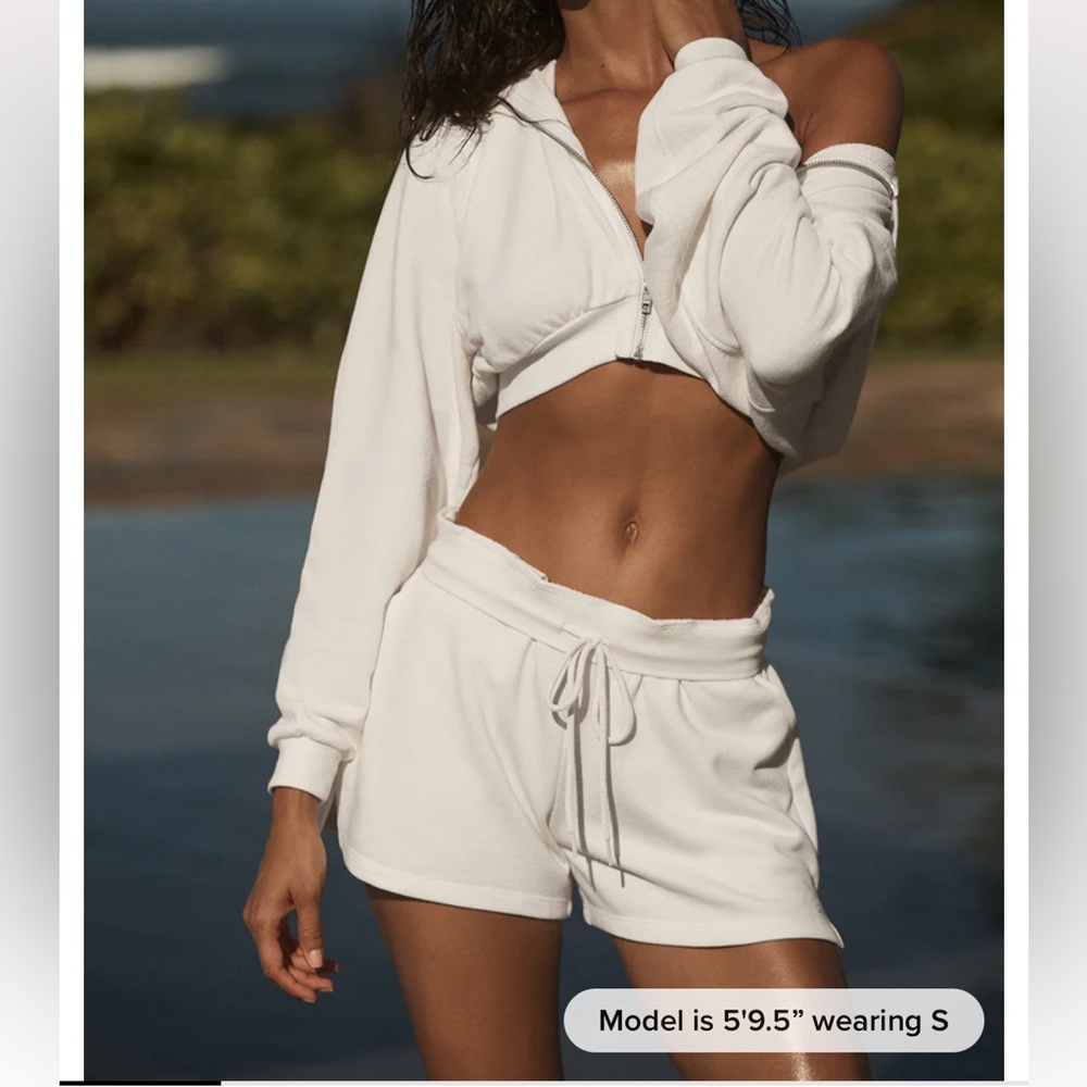 Alo Low Key Sweat Shorts in Ivory 🤍